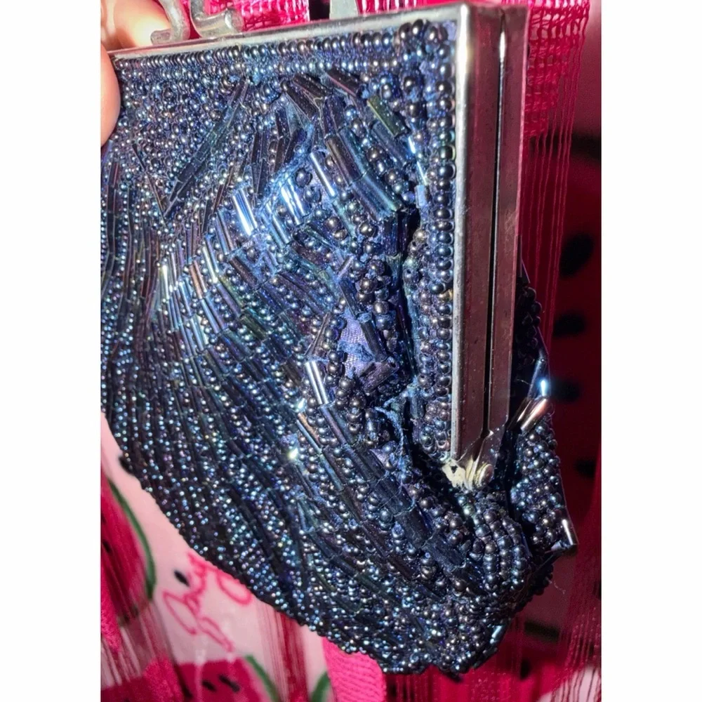 💙🩵 Shimmering Fully Beaded Clutch